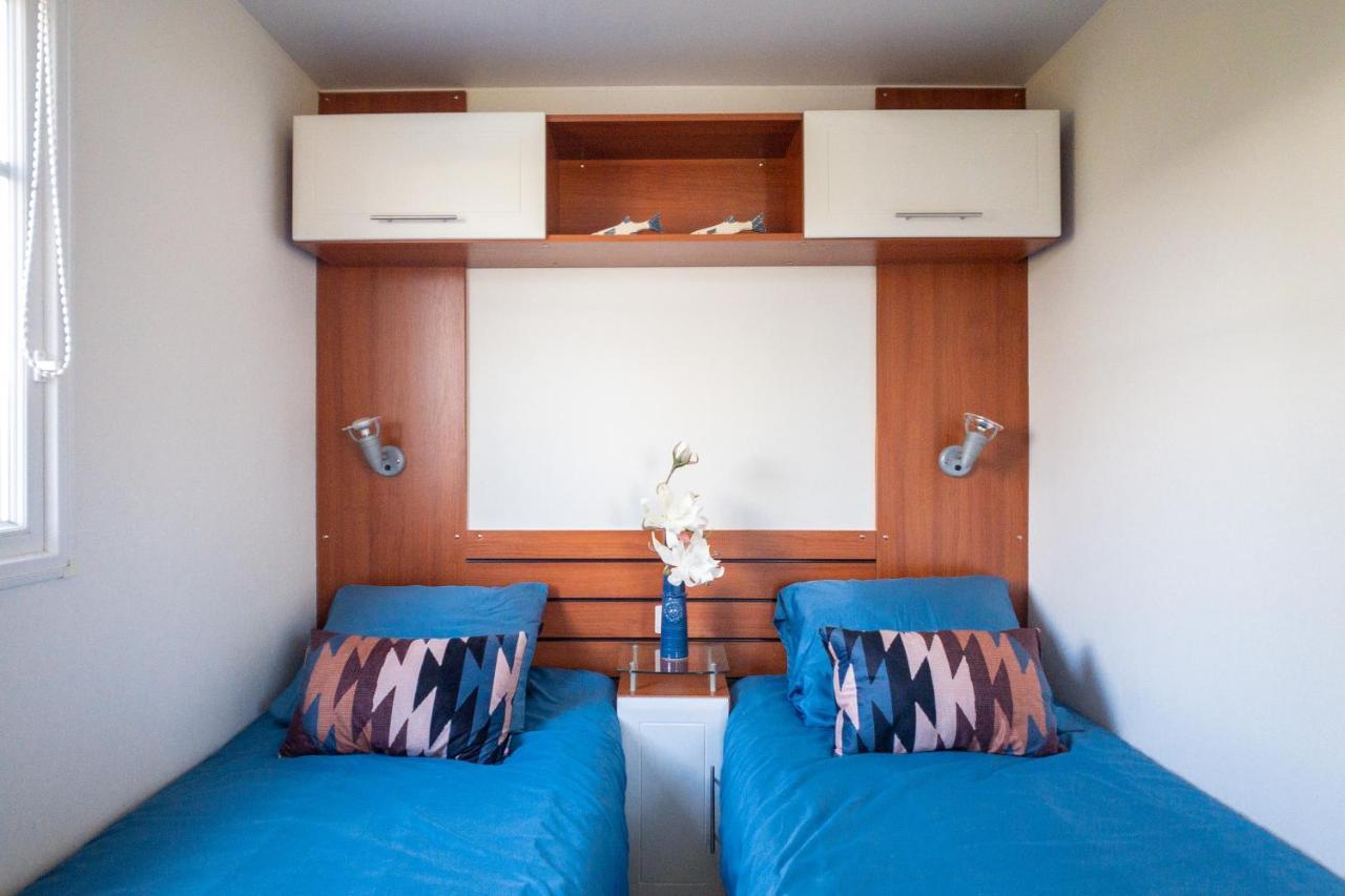 Knus En Modern Ingericht Chalet Met Gratis Wifi Βίλα Tzummarum Εξωτερικό φωτογραφία